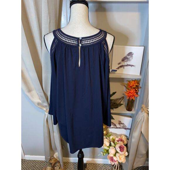 NWT $79.50 Tommy Hilfiger size 1X Blue Palm Beach mid Crochet Open Shoulder Top - Picture 5 of 11